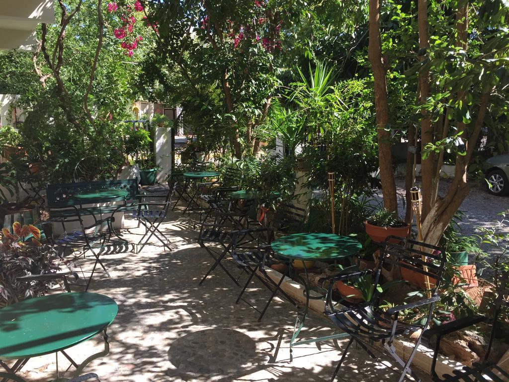 Rex Hotel - Bebeka'S Захаро Екстериор снимка